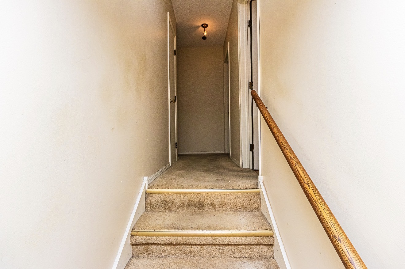 911 Colonade Road Shorewood, IL 60404 - Photo 29 of 36 a view of entryway