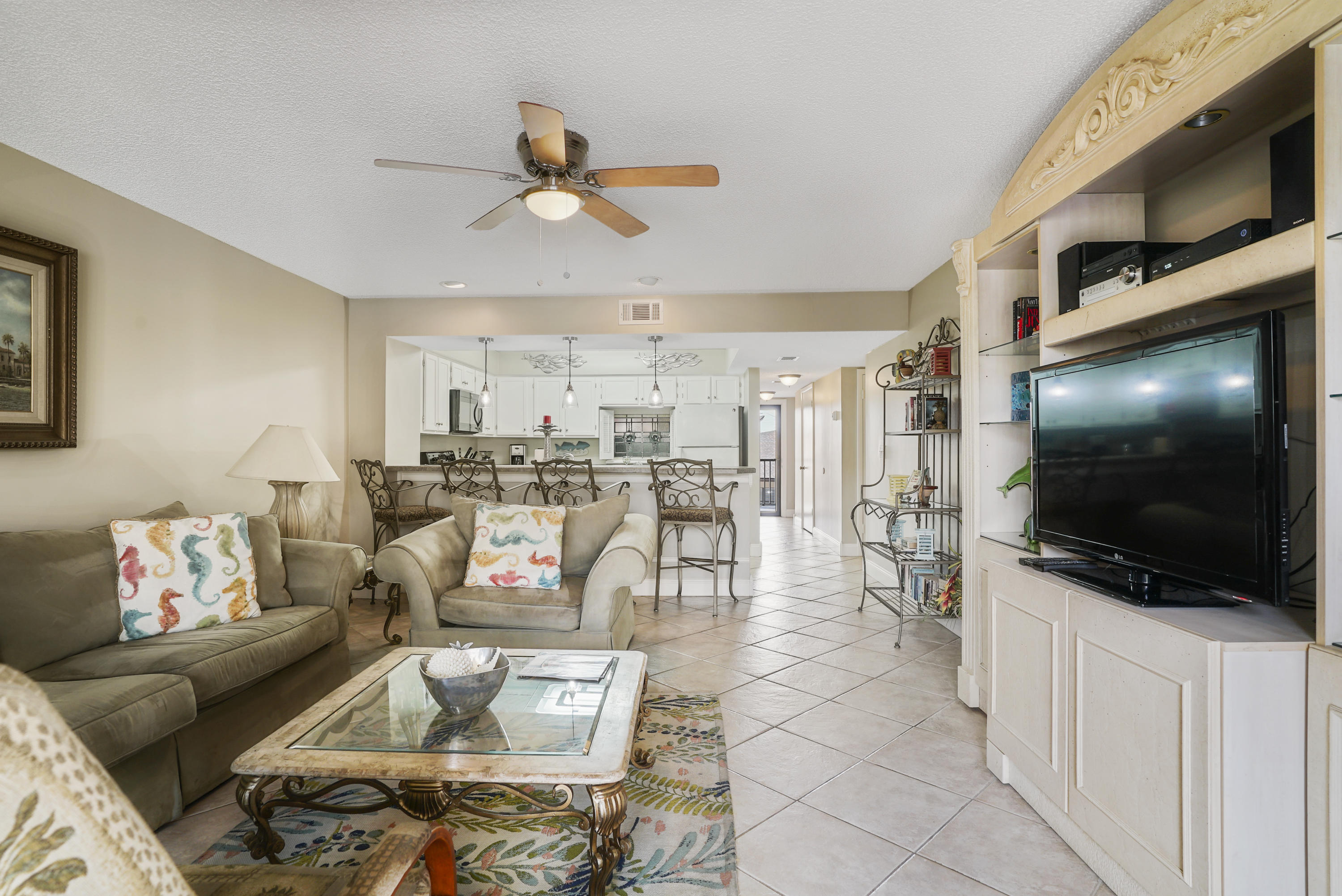 850 A1A Beach Boulevard, Unit 128 St. Augustine, FL 32080 - Photo 7 of 36 Living/Kitchen