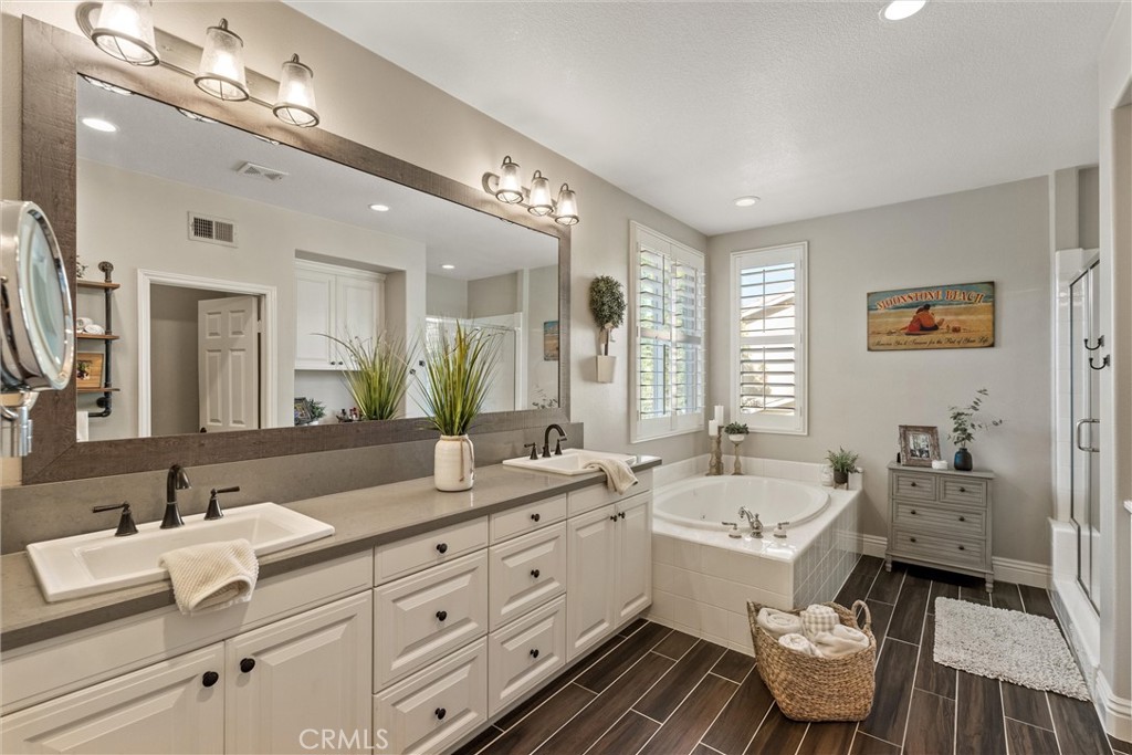 2440 Highwood Road Orange, CA 92867 - Photo 40 of 53 Primary Bathroom