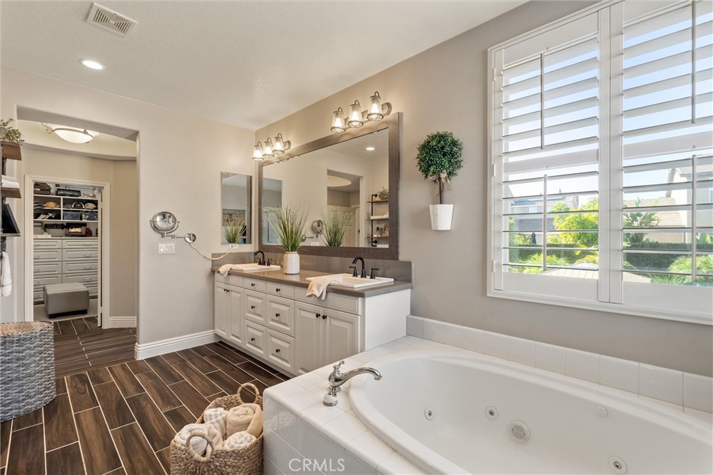 2440 Highwood Road Orange, CA 92867 - Photo 42 of 53