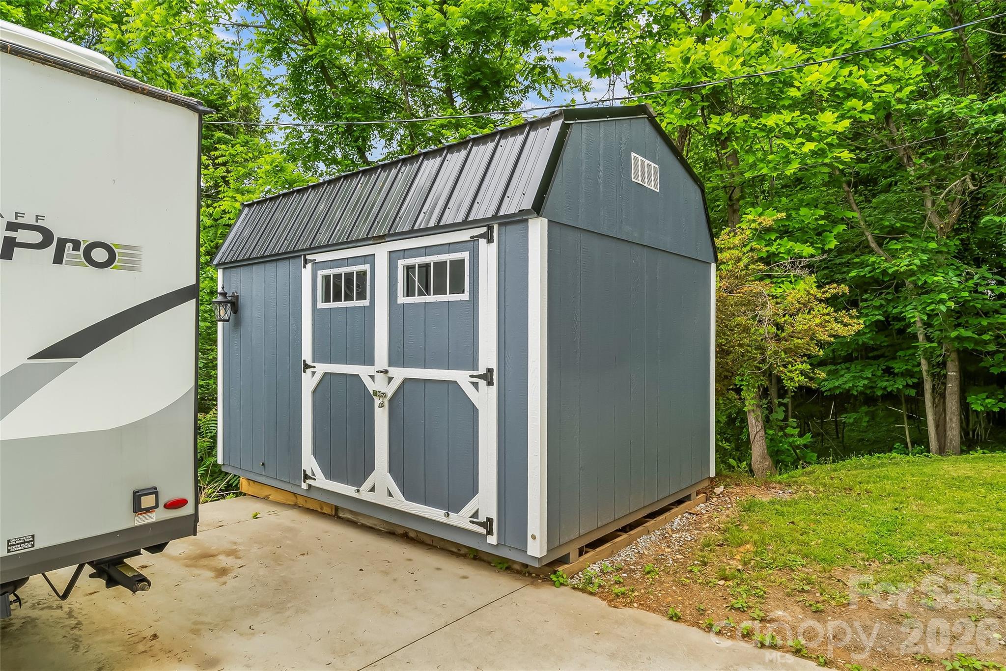 9 Crescent Drive Marion, NC 28752 - Photo 28 of 35 front view of a house with a yard