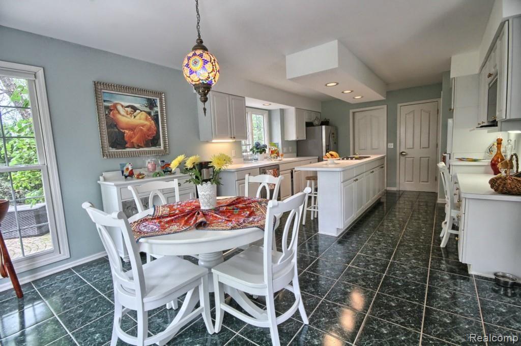3343 West York Court Rochester, MI 48306 - Photo 14 of 30 Breakfast Nook