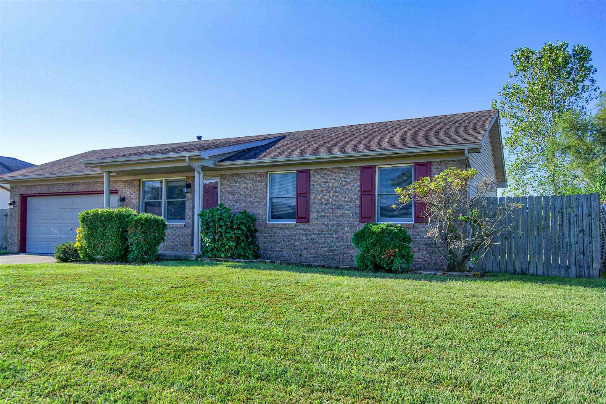 6037 Summit Pointe Way Newburgh, IN 47630 - Photo 3 of 20 Gallery Image 3