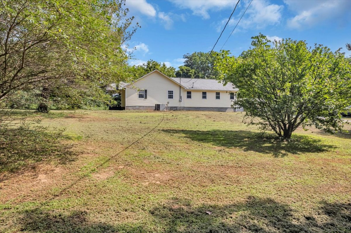 413 Walden Ridge Road Manchester, TN 37355 - Photo 14 of 71 a view of a house with a yard