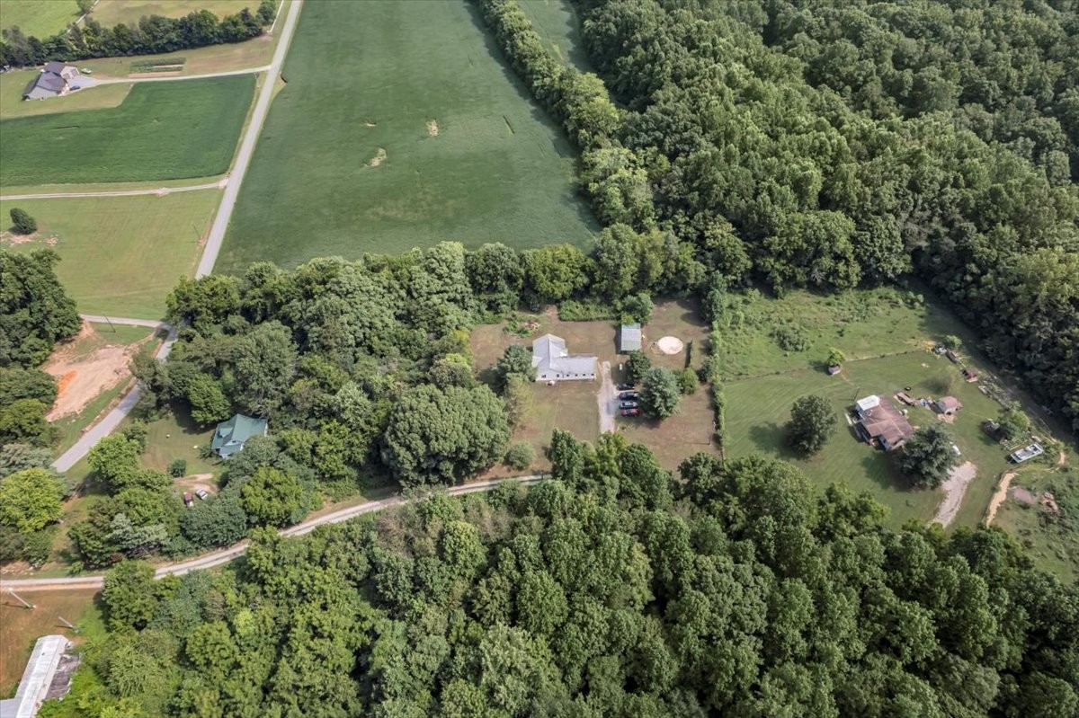 413 Walden Ridge Road Manchester, TN 37355 - Photo 70 of 71 an aerial view of a house with a yard