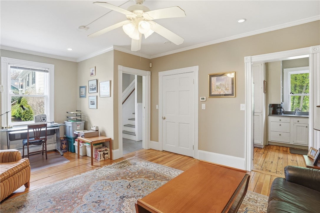 192 Washington Road Barrington, RI 02806 - Photo 12 of 37