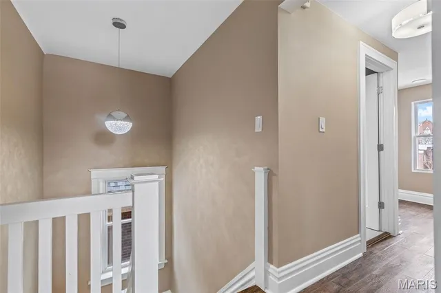 $889,900 | 5849 De Giverville Avenue, St. Louis, MO 63112