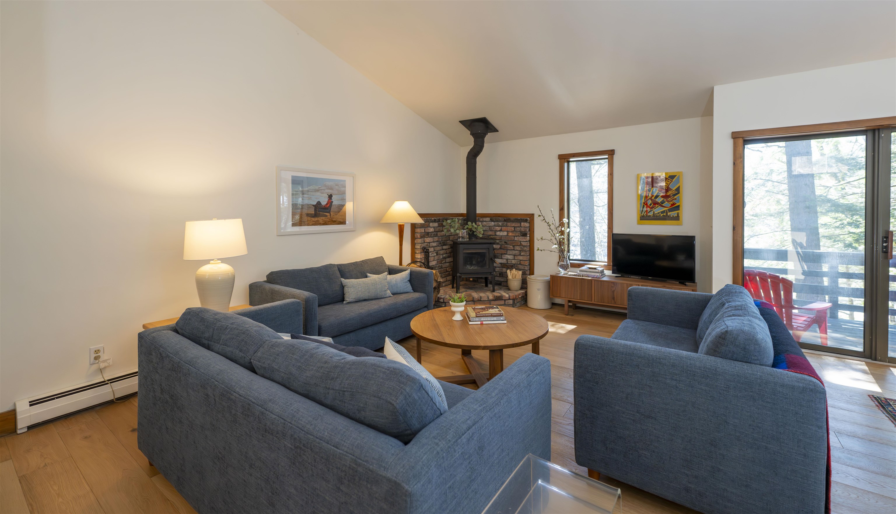 1299 Quechee Main Street, Unit 1B Hartford, VT 05059 - Photo 7 of 34