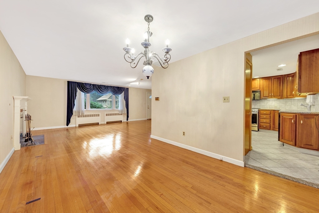 24 Dunelm Road Bedford, MA 01730 - Photo 16 of 31