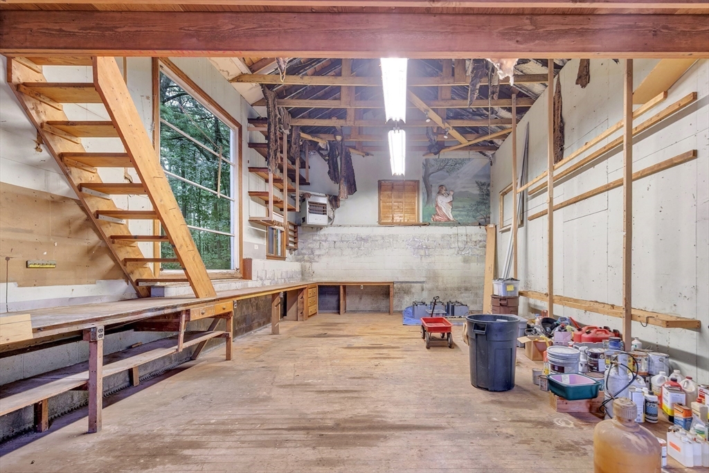 24 Dunelm Road Bedford, MA 01730 - Photo 23 of 31