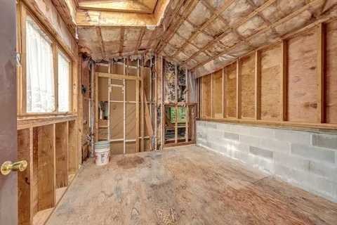 $950,000 | 24 Dunelm Road, Bedford, MA 01730