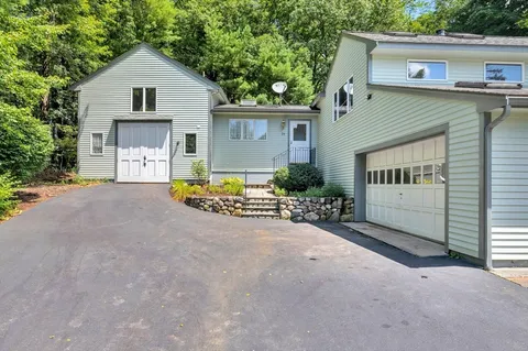 $950,000 | 24 Dunelm Road, Bedford, MA 01730