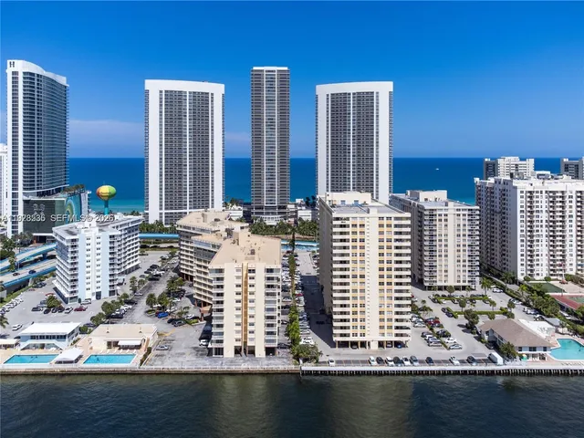 $2,600 | 1833 South Ocean Drive, Unit 1807, Hallandale Beach, FL 33009