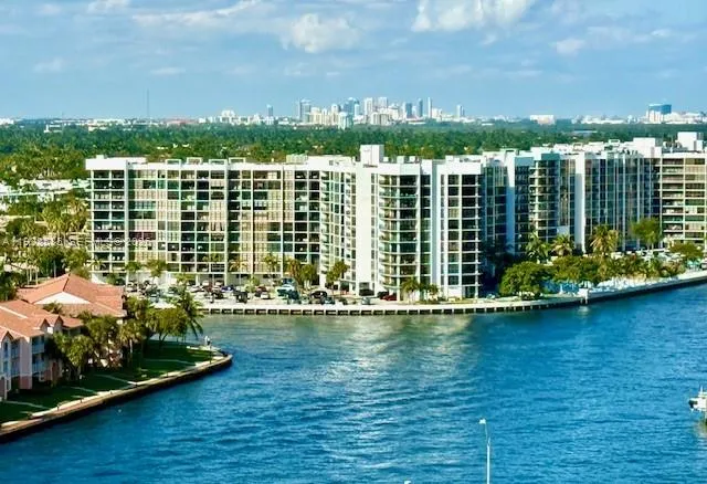 $2,600 | 1833 South Ocean Drive, Unit 1807, Hallandale Beach, FL 33009