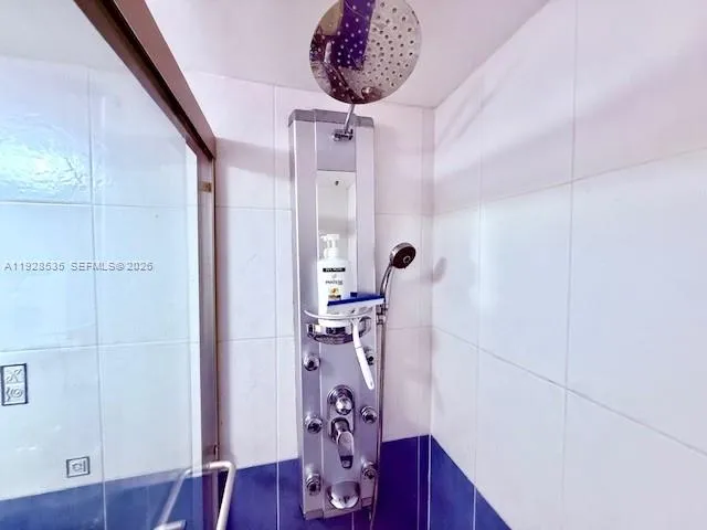 $2,600 | 1833 South Ocean Drive, Unit 1807, Hallandale Beach, FL 33009