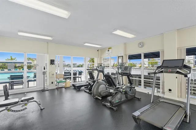 $2,600 | 1833 South Ocean Drive, Unit 1807, Hallandale Beach, FL 33009