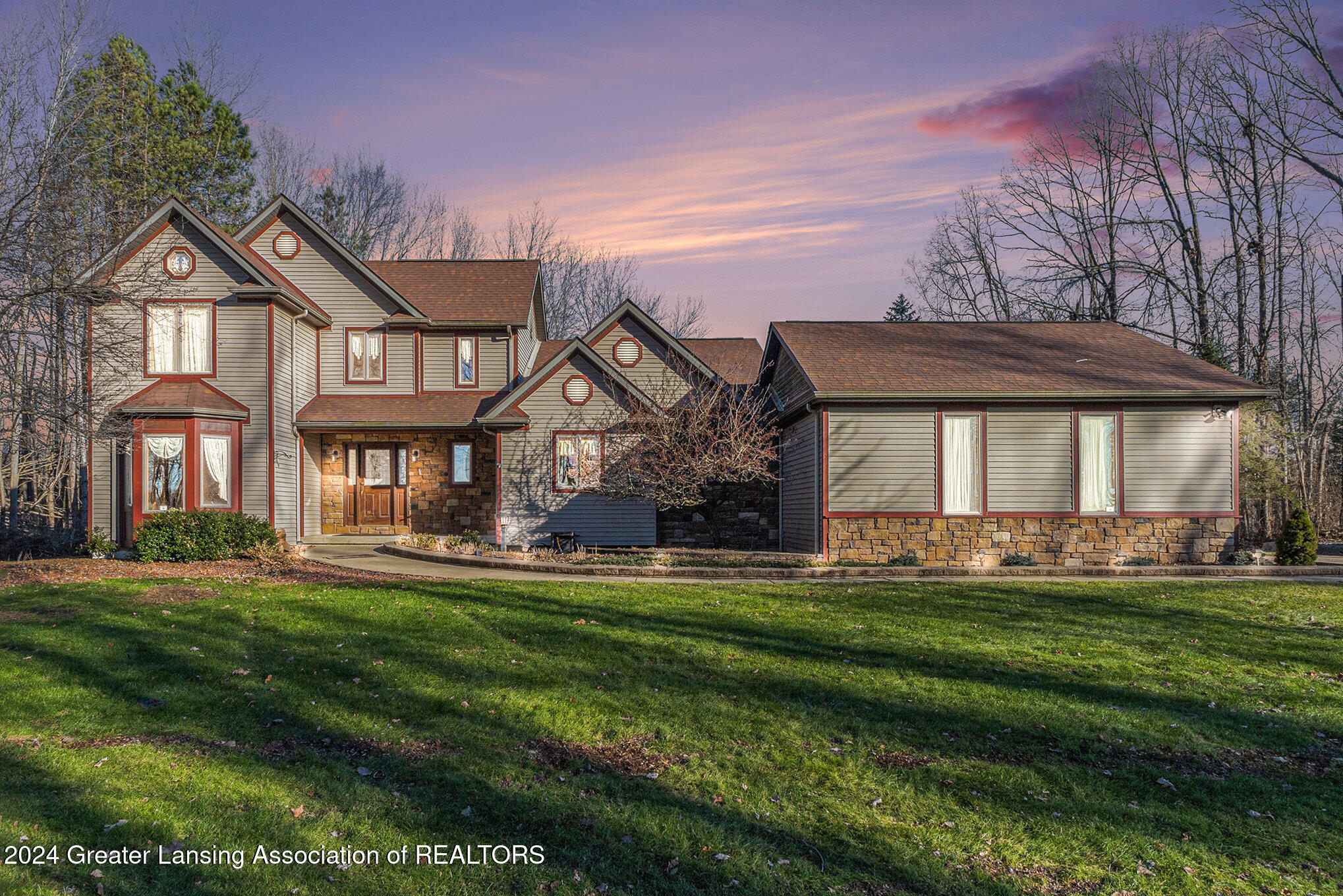 3150 North Royston Road Dimondale, MI 48821 - Photo 2 of 46 002_img_5512-twilight_294