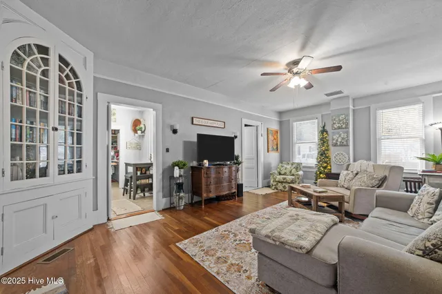 $210,000 | 201 6th Street, Creswell, NC 27928