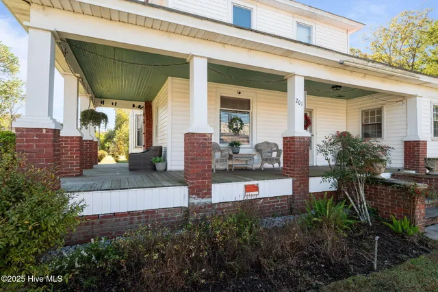 $210,000 | 201 6th Street, Creswell, NC 27928