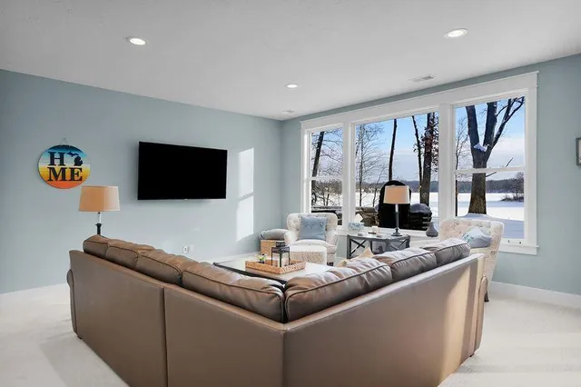 $759,900 | 8006 South Potawatomi Court, Newaygo, MI 49337