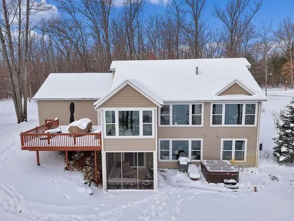 $759,900 | 8006 South Potawatomi Court, Newaygo, MI 49337