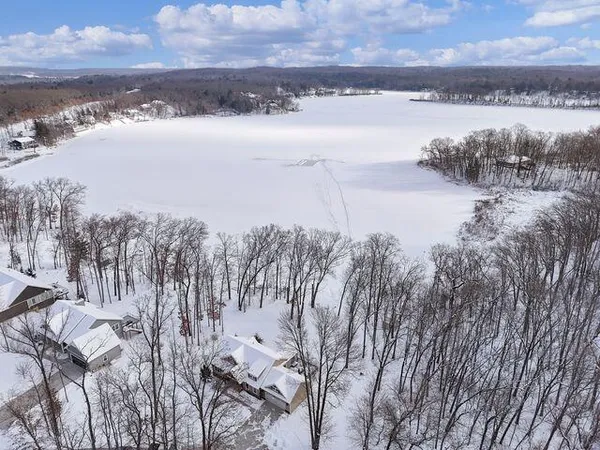 $759,900 | 8006 South Potawatomi Court, Newaygo, MI 49337