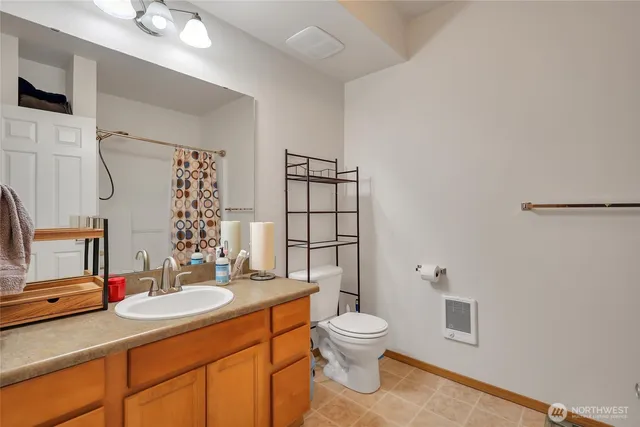 $320,000 | 18527 101st Ave Court East, Unit 213, Puyallup, WA 98375