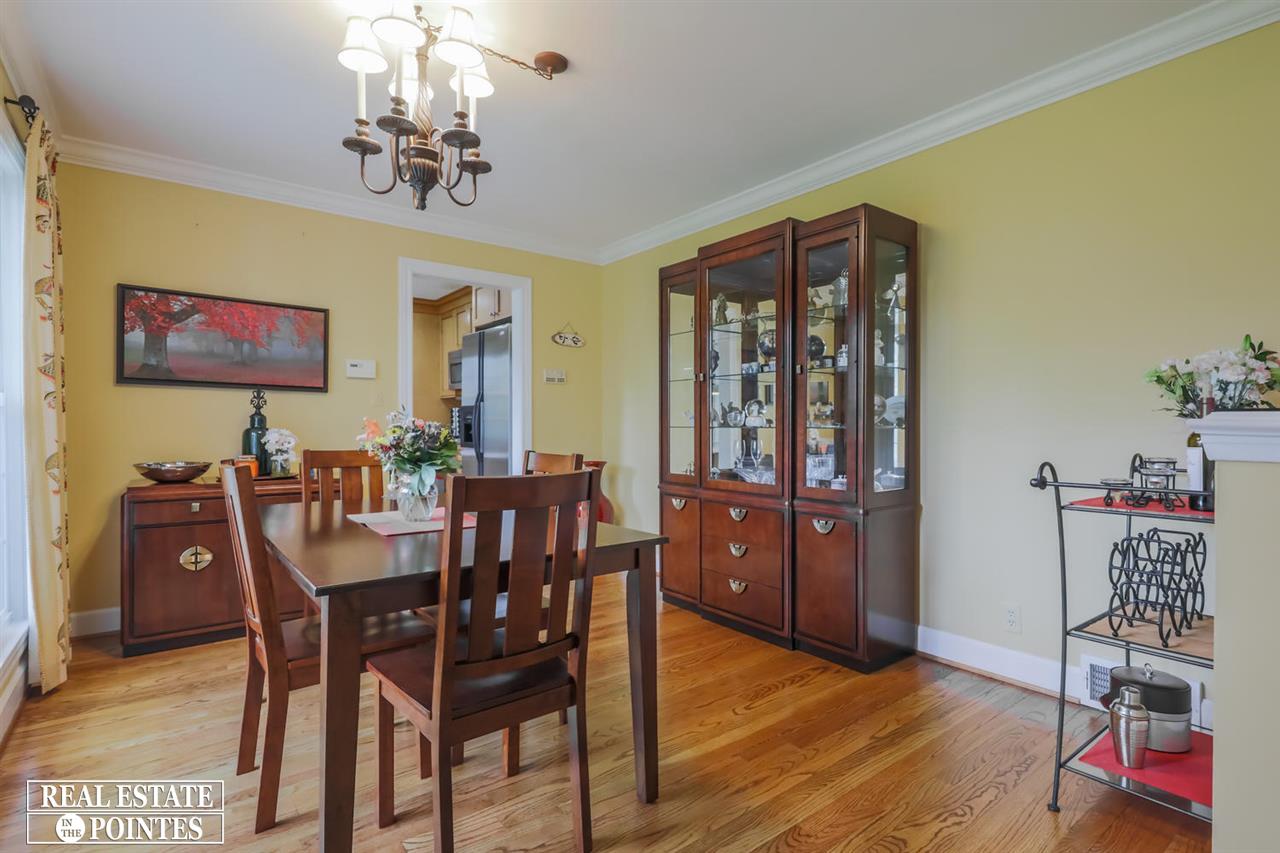 404 Lexington Road Grosse Pointe Farms, MI 48236 - Photo 9 of 35