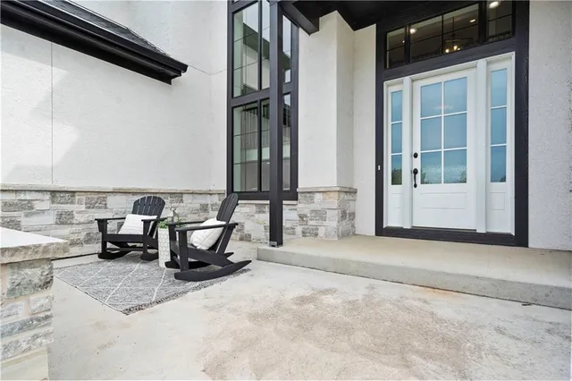 $1,925,000 | 11705 West 170th Street, Overland Park, KS 66221