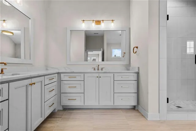 $1,925,000 | 11705 West 170th Street, Overland Park, KS 66221