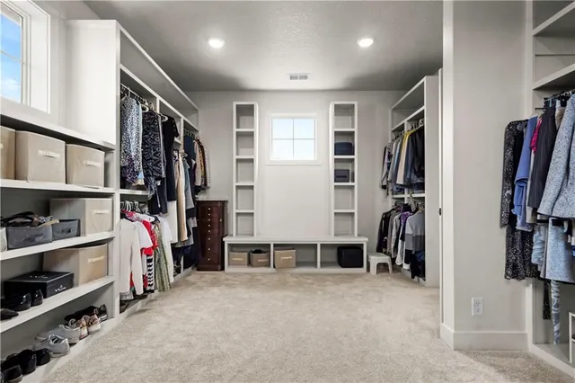 $1,925,000 | 11705 West 170th Street, Overland Park, KS 66221