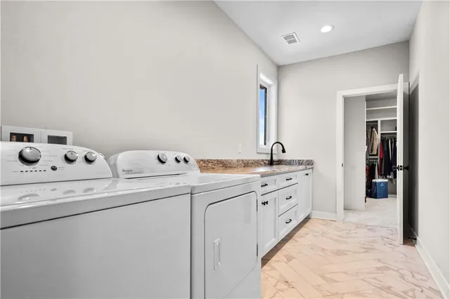 $1,925,000 | 11705 West 170th Street, Overland Park, KS 66221