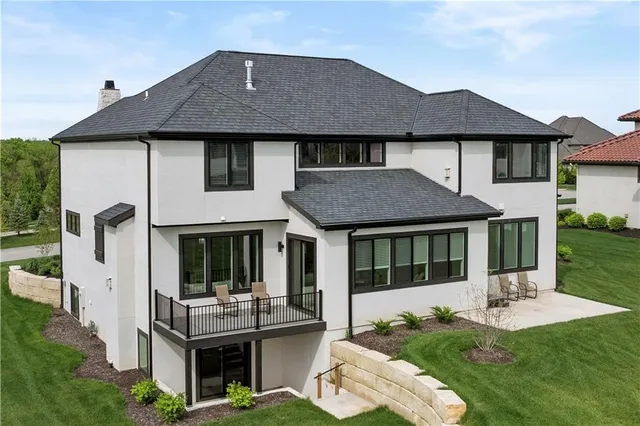 $1,925,000 | 11705 West 170th Street, Overland Park, KS 66221