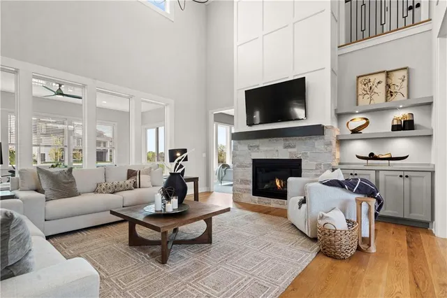 $1,925,000 | 11705 West 170th Street, Overland Park, KS 66221