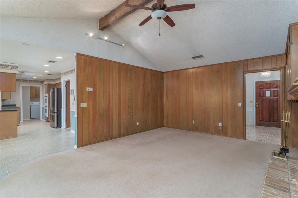 1008 Rocky Canyon Road Arlington, TX 76012 - Photo 13 of 37