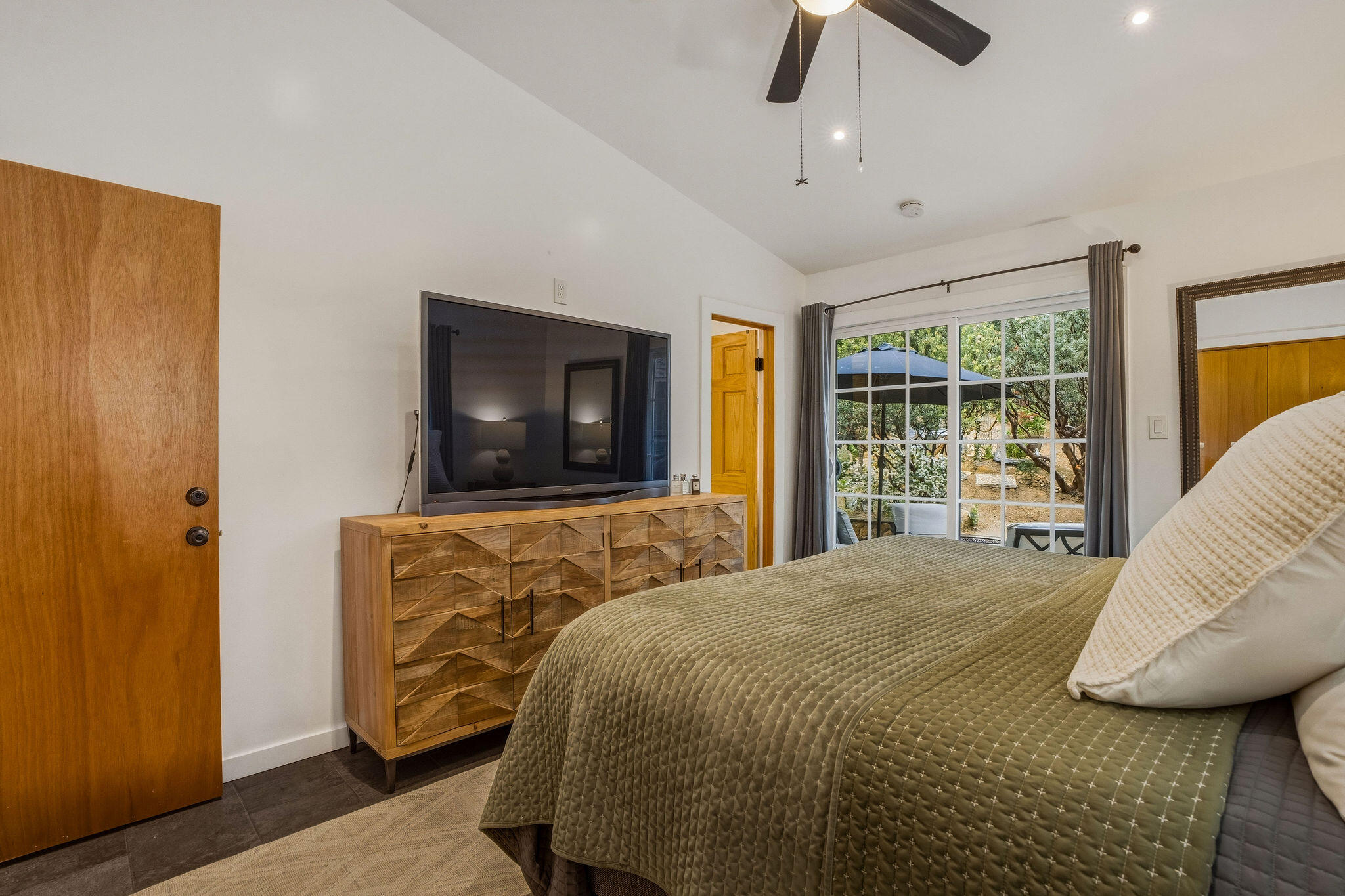 25106 Rim Rock Road Idyllwild, CA 92549 - Photo 28 of 71 25106RimRockRd-25