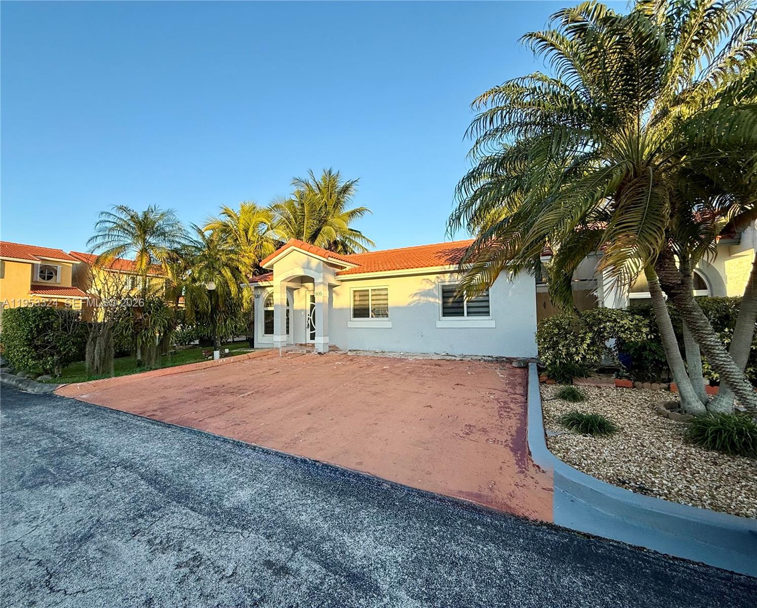 8265 Northwest 186th Street, Unit 906 Hialeah, FL 33015 - Photo 1 of 30