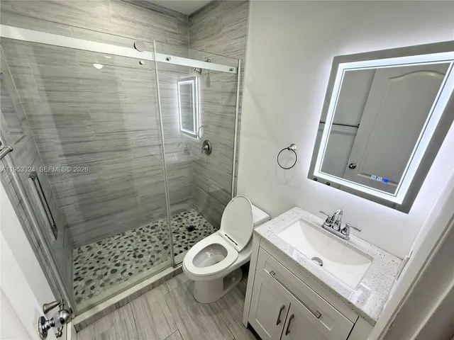 $3,150 | 8265 Northwest 186th Street, Unit 906, Hialeah, FL 33015