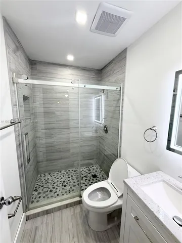 $3,150 | 8265 Northwest 186th Street, Unit 906, Hialeah, FL 33015