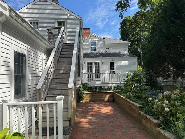 $3,000 | 198 Main Street, Unit 2, Sandwich, MA 02563