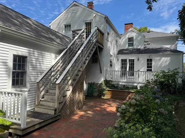 $3,000 | 198 Main Street, Unit 2, Sandwich, MA 02563