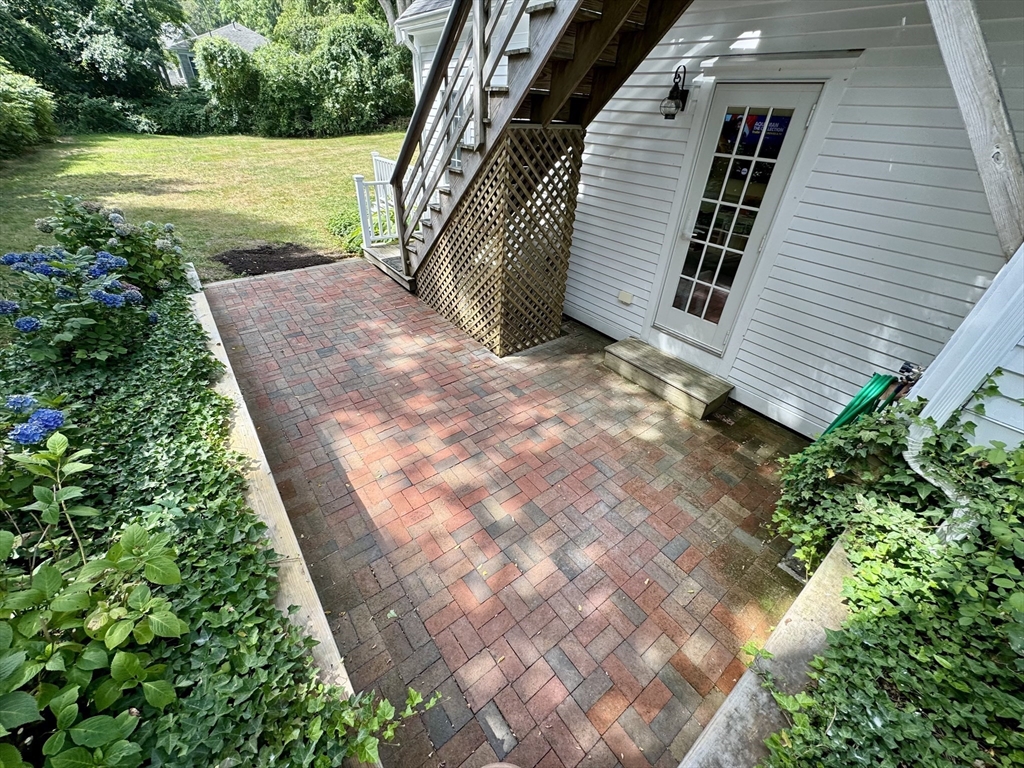 198 Main Street, Unit 2 Sandwich, MA 02563 - Photo 4 of 28