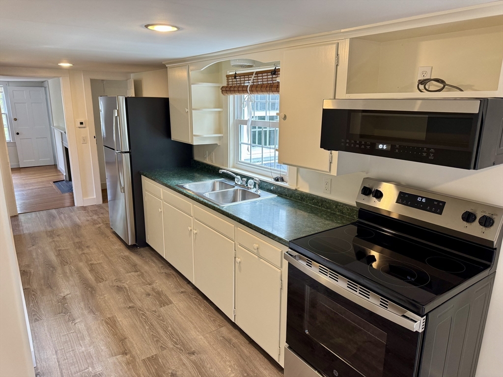 198 Main Street, Unit 2 Sandwich, MA 02563 - Photo 6 of 27