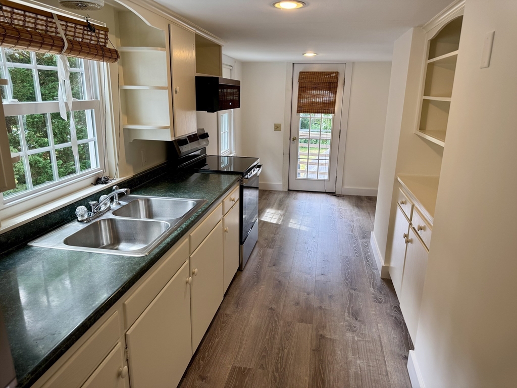 198 Main Street, Unit 2 Sandwich, MA 02563 - Photo 10 of 28