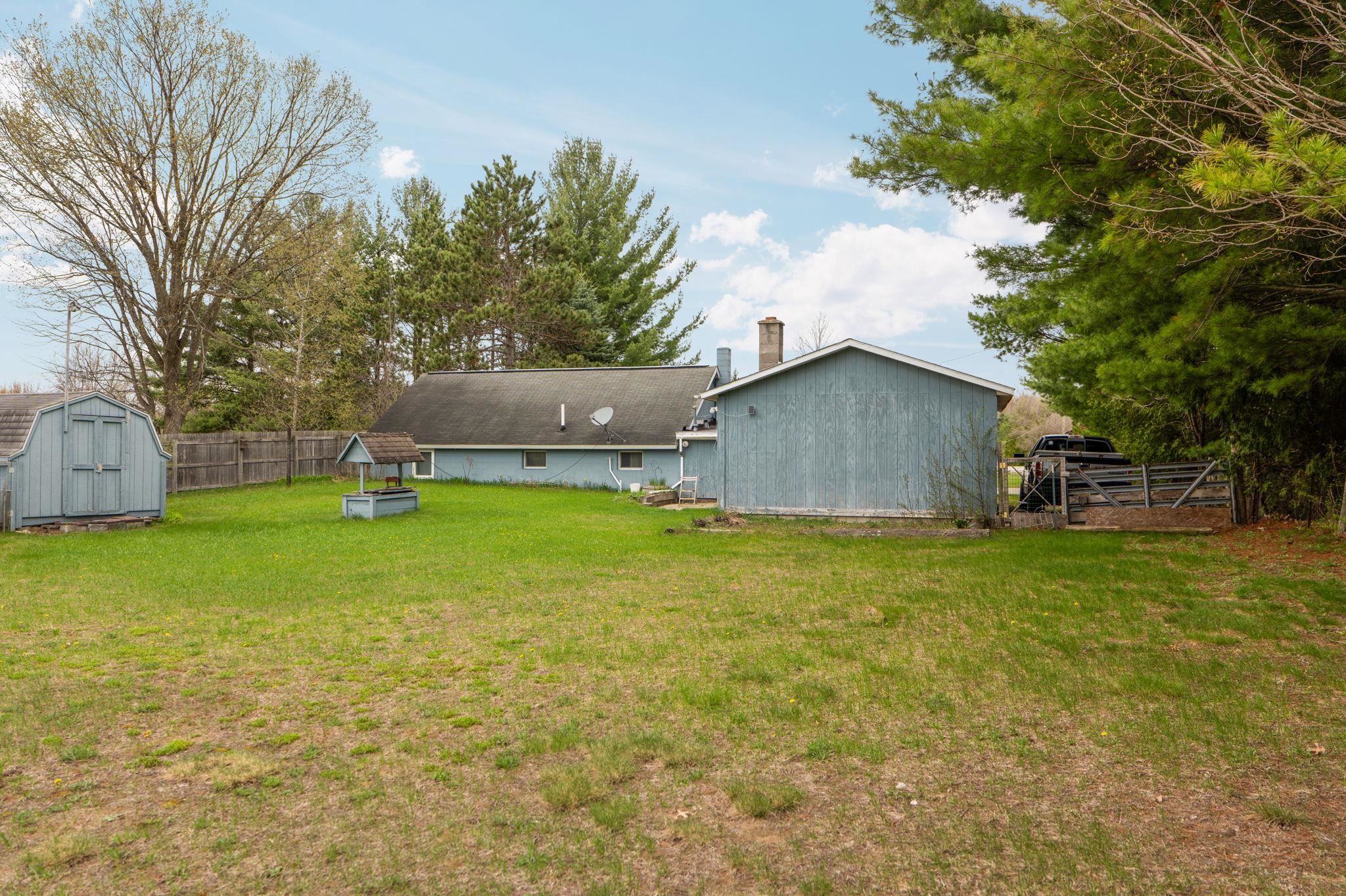 5257 Vance Road Grawn, MI 49637 - Photo 13 of 40