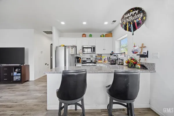 $300,000 | Undisclosed Address, Bakersfield, CA 93307