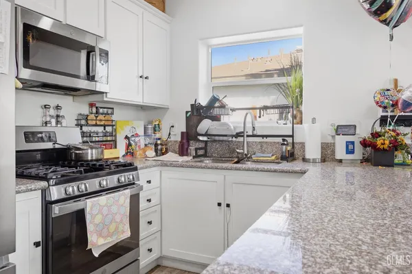 $300,000 | Undisclosed Address, Bakersfield, CA 93307