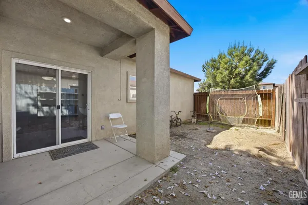 $300,000 | Undisclosed Address, Bakersfield, CA 93307