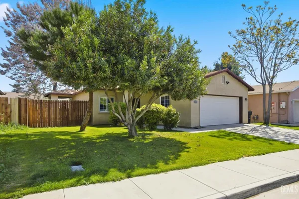 $300,000 | Undisclosed Address, Bakersfield, CA 93307