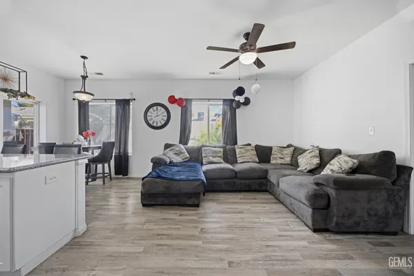 $300,000 | Undisclosed Address, Bakersfield, CA 93307